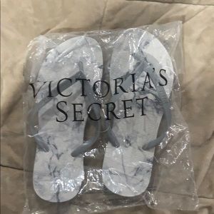 Victoria’s Secret flip flops